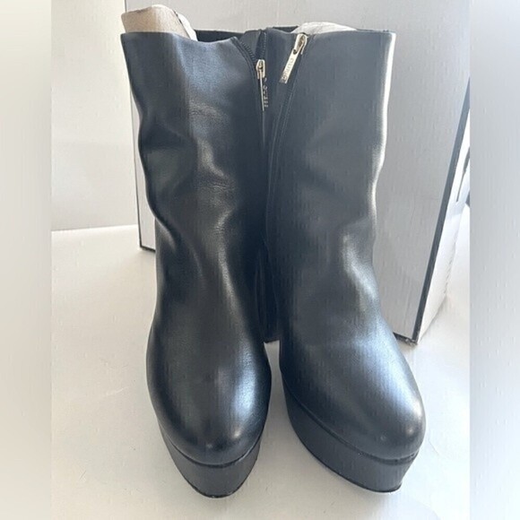 GUESS Women's Crafty 9.5M Heavy Platform Booties boots high heels,  club shoes - Picture 9 of 16